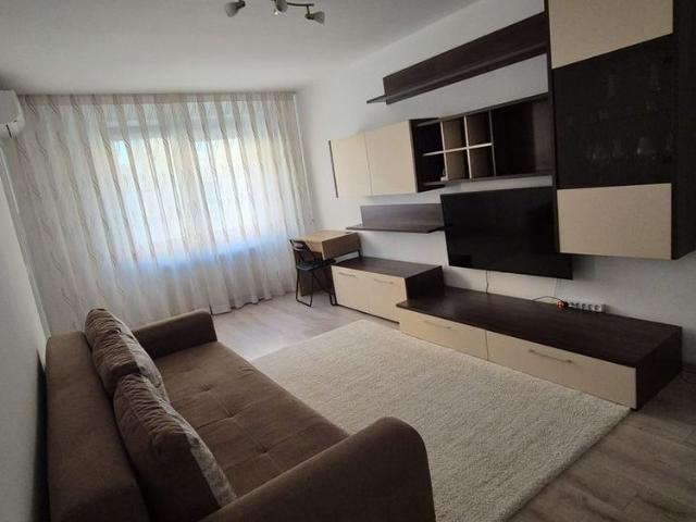 3 camere, decomandat, 2 bai, centrala termica, Teiul Doamnei