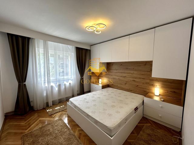 3 camere decomandate, UMF, USAMV, Regina Maria, Louis Pasteur, Zorilor