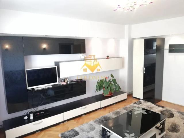 3 camere, decomandate, mobilat complet, Zona Avram Iancu, Cipariu