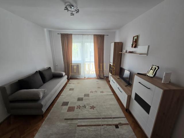 3 camere| etaj 2 | 2 băi | centrală| renovat recent
