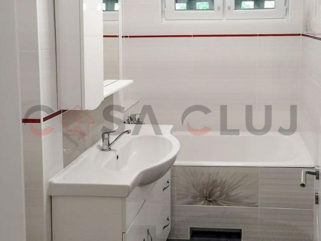 3 camere, la cheie, Zona Piata Flora