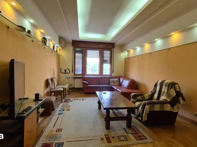 3 camere Mosilor Armeneasca