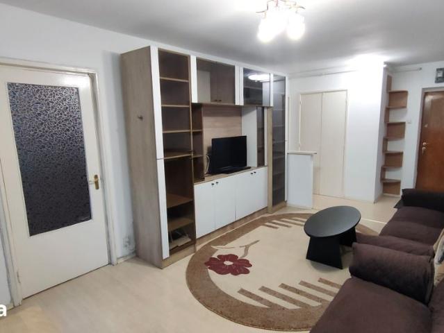 3 camere open space loc de parcare Plaza Romania, metrou Romancierilor