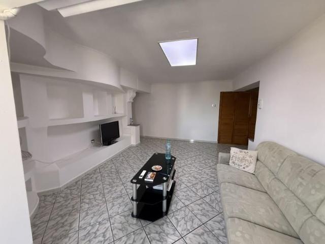 3 camere Piata Garii, etaj 3/10 cu lift, complet mobilat si utilat, centrala termica
