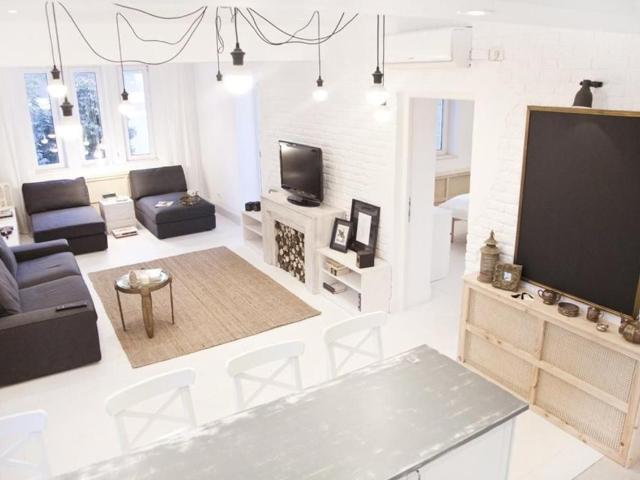 3 CAMERE /STR.ROMA/ SUPERB FINISAT