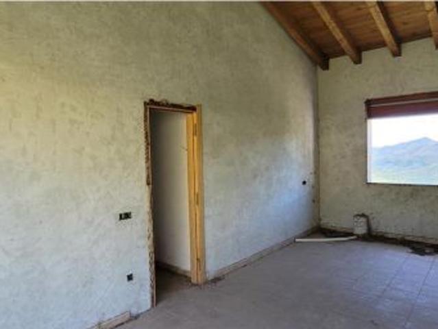 3 CASAS OBRA PARADA EN RIUDARENES