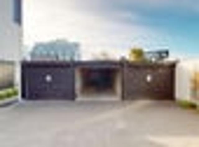 3 Car Garage Central City rarity