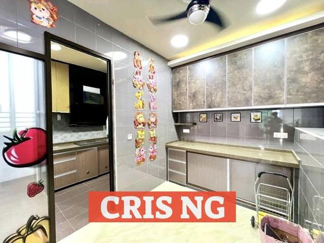 3 CAR PARK Golden Triangle 1165sf Fully Furnished Reno Nice House