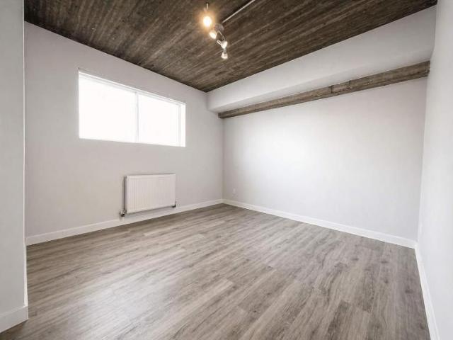 3 CH 1 SDB Montréal $2,250 /mo
