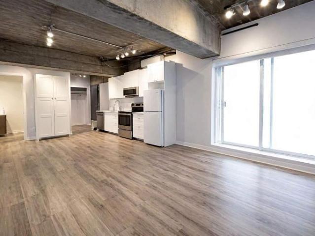 3 CH 1 SDB Montréal $2,250 /mo