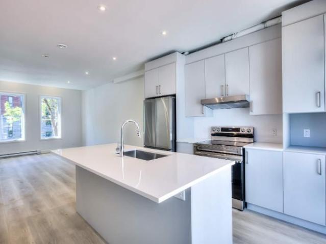 3 CH 1 SDB Montréal $2,500 /mo