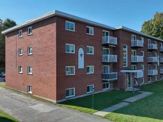 3 CH 1 SDB Granby $1,450 /mo