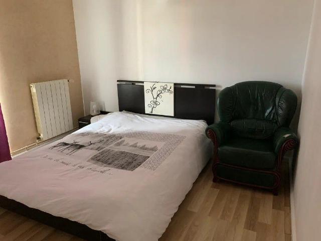 3 chambres dans beau f5 meublé 102m²