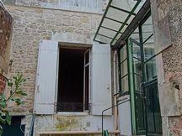 3 chambres, Saintes Poitou Charentes 17100 85747712