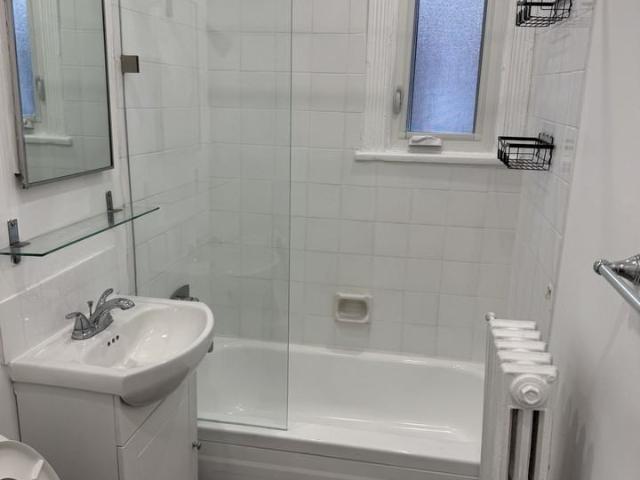 3 Claxton Blvd 1 Bedroom Apartment for Rent at 3 Claxton Blvd, Toronto, ON M6C 1L6 Cedarvale