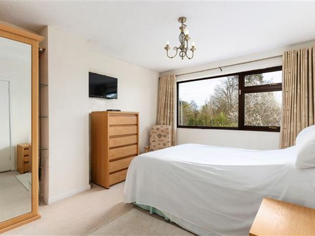 3 Clonlea Wood, Ballinteer, Dublin 16 Daphne Kaye and Associates 4914 MyHome. Ie Residential