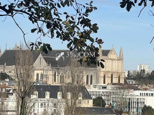3%. COM IMMOBILIER À POITIERS