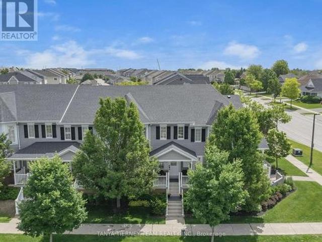 3 Croxall Boulevard, Whitby, ON, L1M 0E6 townhouse for sale | Listing ID E12108 | Royal LePage