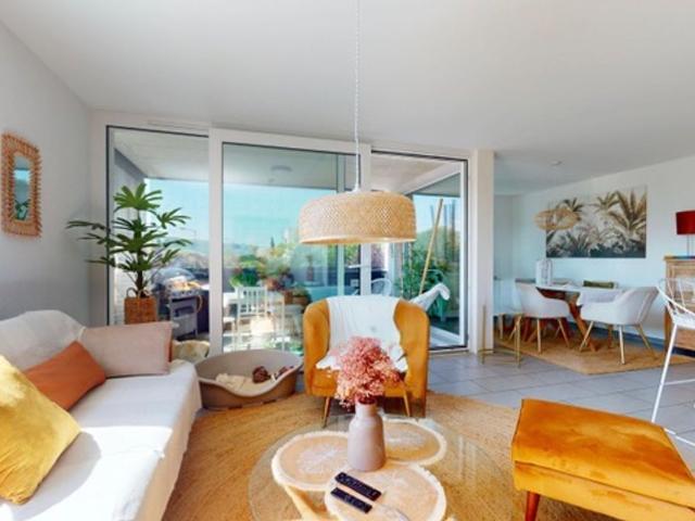 3 ½ de 80m2 avec terrasse et place parc | dreamo. Ch