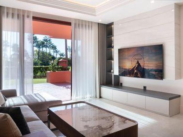3 Dormitorio Condo Estepona Andalucía 102473512