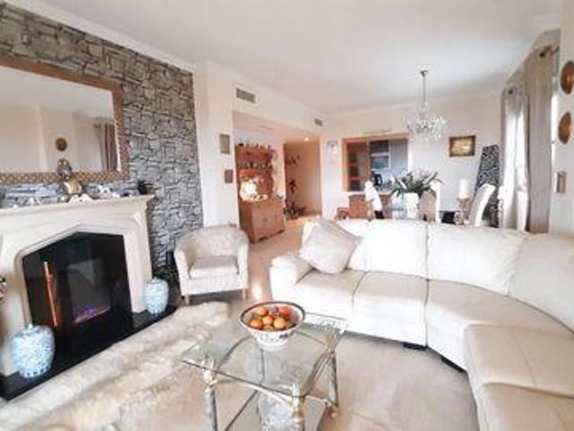 3 Dormitorio Condo Estepona Malaga 103964485