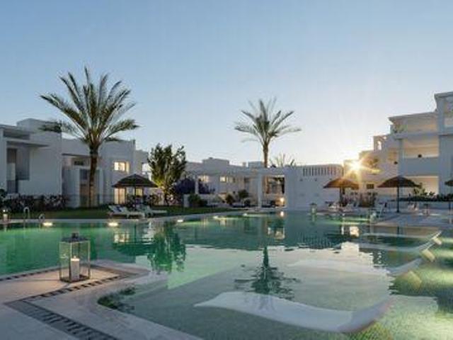 3 Dormitorio Condo Estepona Malaga 97112510