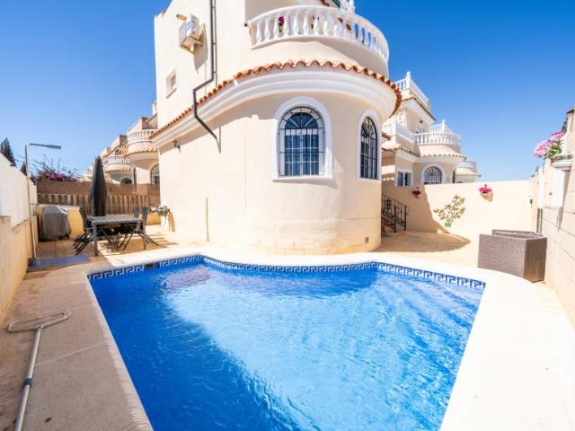 3 Dormitorio Casa Urb. La Marina Alicante LS102553743