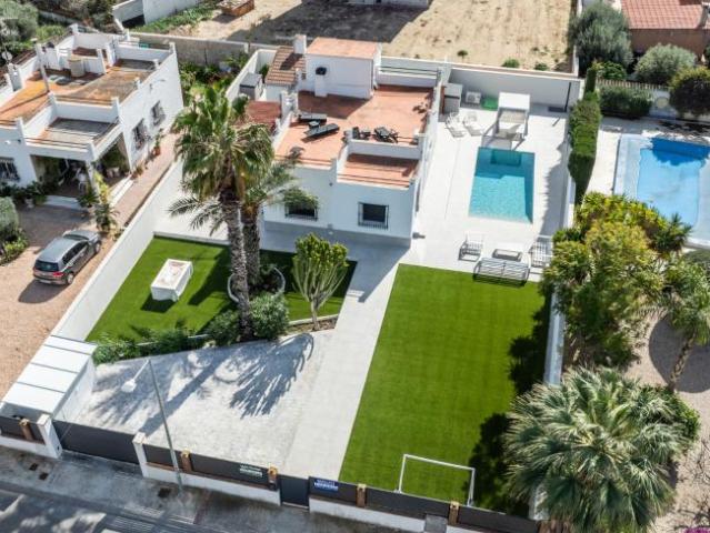 3 Dormitorio Casa Urb. La Marina Alicante 99231501