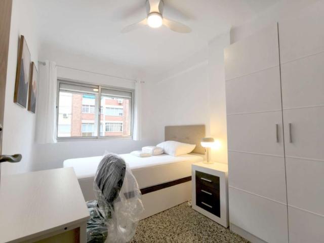 3 Dormitorio Shared Living/Roommate Malaga Malaga 99724066