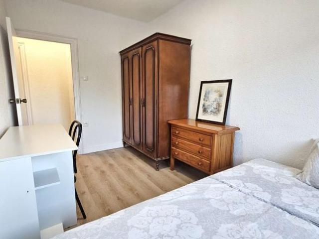 3 Dormitorio Shared Living/Roommate Almeria Almeria 98190915