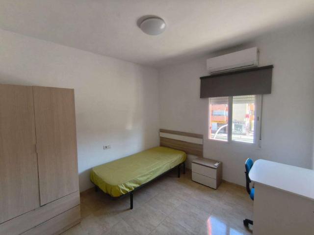 3 Dormitorio Shared Living/Roommate Granada Granada 98057676