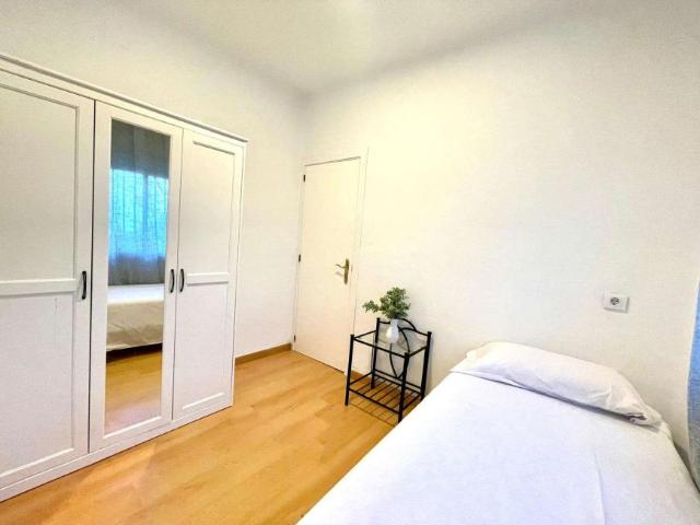 3 Dormitorio Shared Living/Roommate Seville Seville LS101819212