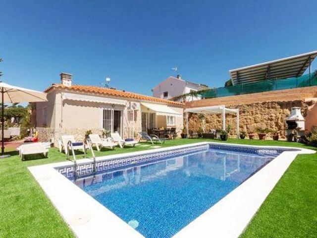 3 Dormitorio Villa Lloret De Mar CataluñaCatalonia LS98303424
