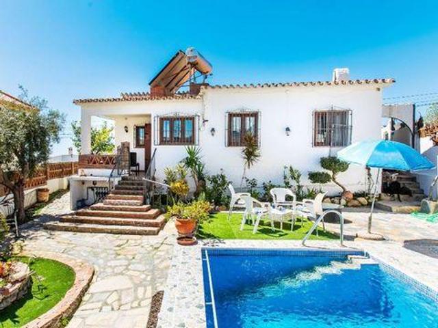 3 Dormitorio Villa Nerja Andalucía 98303460