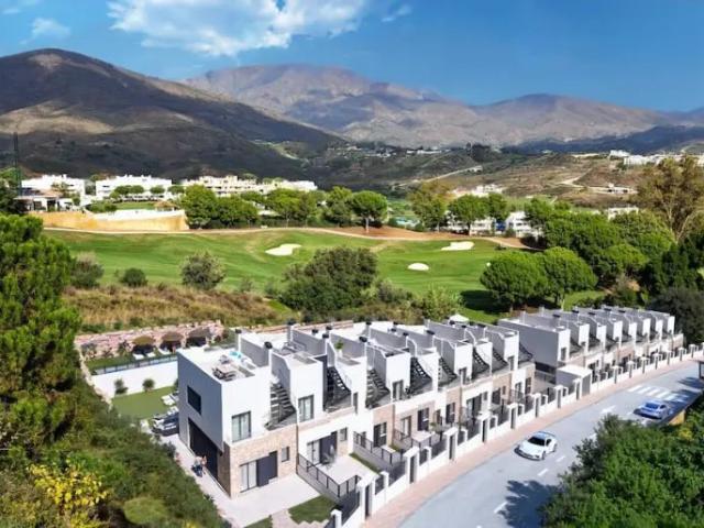 3 dormitorios Casa adosada Málaga En venta