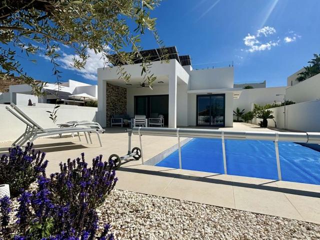 3 dormitorios Casa Alicante En venta