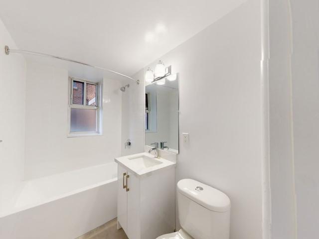 3 East 37th 1 Bedroom Apartment for Rent at 3 East 37th St, Hamilton, ON L8V 4A7 Raleigh