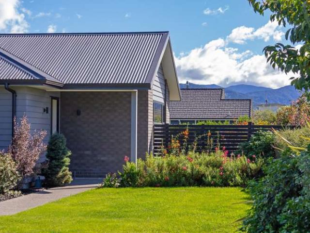 3 Endelave Way, Carterton