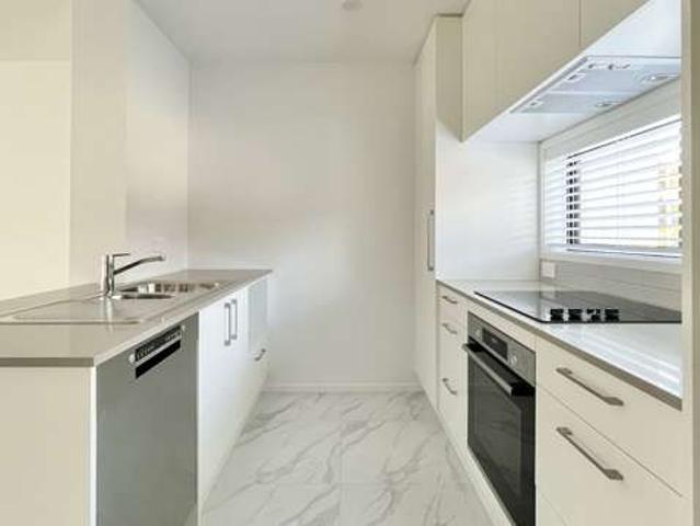 3/ Fairdale Place, Birkdale, North Shore City