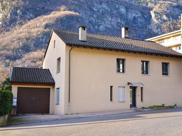 3 Familienhaus an sonniger, zentraler Aussichtslage mit 3 Appartements und Garage in zentraler Lage