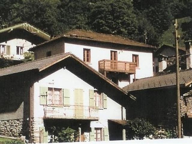 3 Familienhaus mit schöner Aussicht / casa plurifamiliare con tre appartamenti