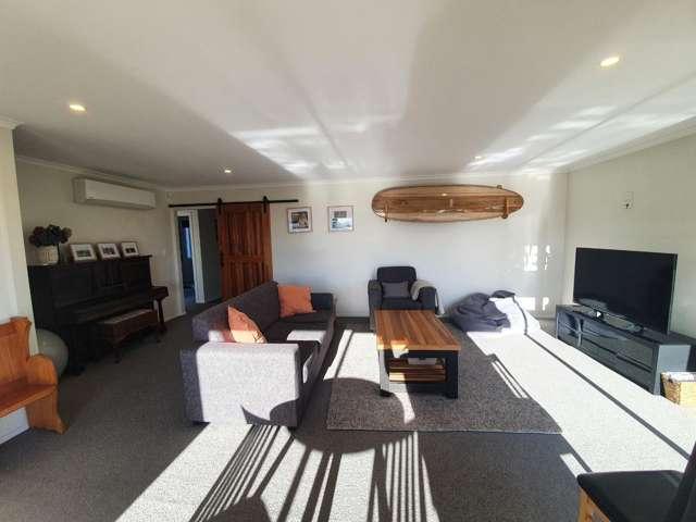 3 Gibraltar Way, Fitzherbert, Palmerston North City