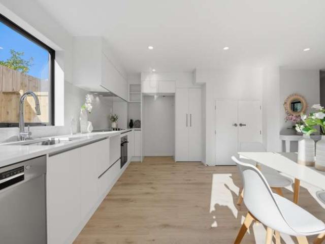 3 Gill Avenue, Te Atatu Peninsula, Waitakere City