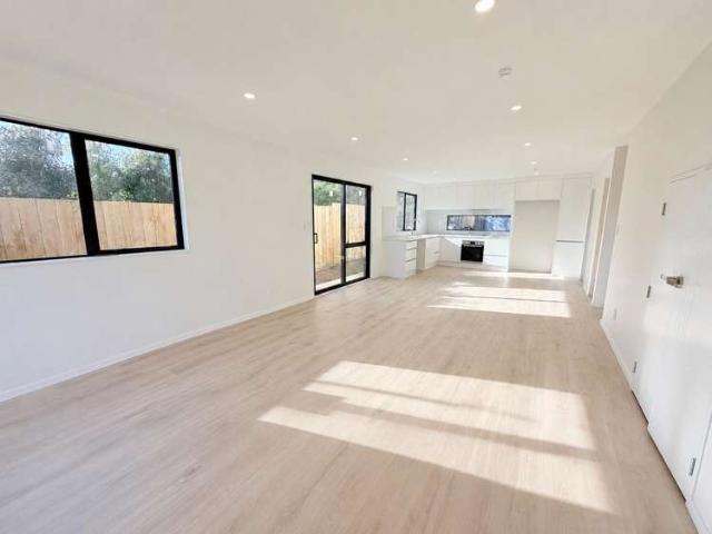 3 Gill Avenue, Te Atatu Peninsula, Waitakere City