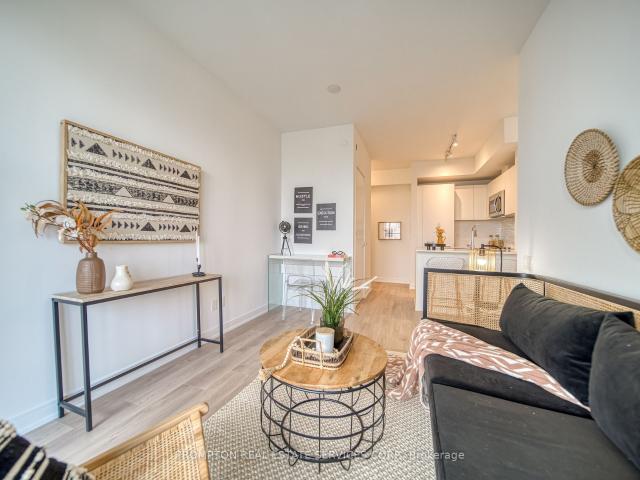 3 GLOUCESTER ST – SUITE 806, Toronto