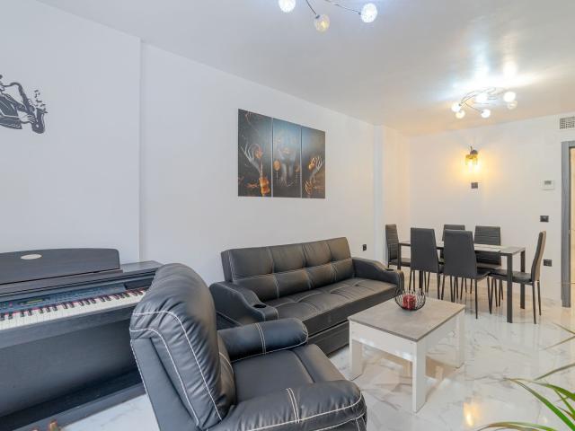 3 habitaciones 2 baños a 300 m del mar 85m² Torrevieja