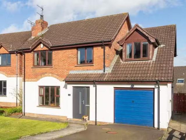 3 Hampton Lane