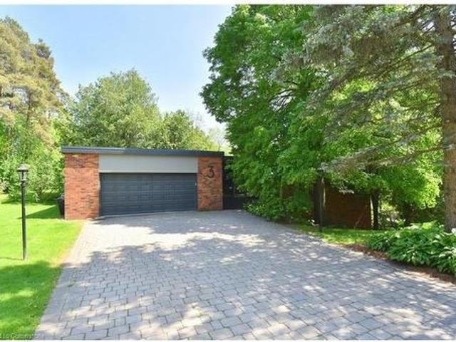 3 Harvest Court, Dundas, ON, L9H 5K2 Luxury House for sale | Listing ID 40736 | Royal LePage Carriage Trade Luxury Properties