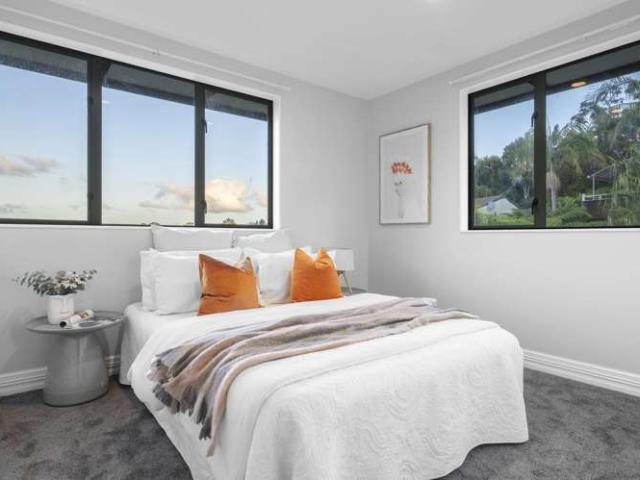 3 Heatherleigh Rise, Northcross, North Shore City