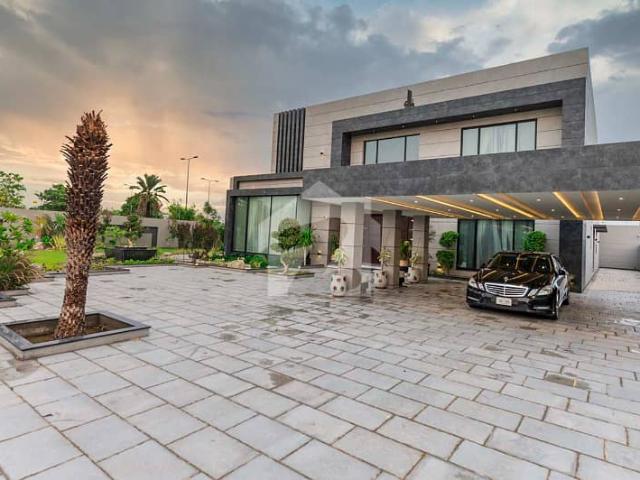 3 Kanal Modern Luxury House Near Mosque And Park